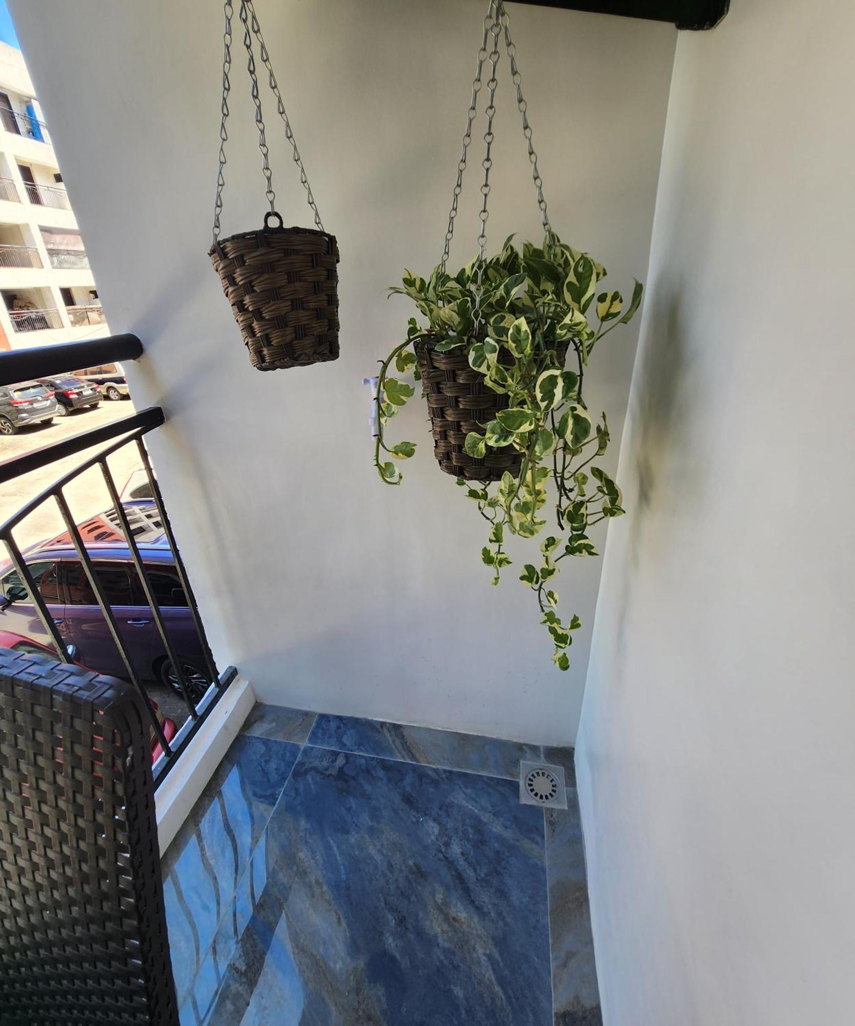 Condo Azur Suites B207 Near Airport, Netflix, Stylish, Cozy With Swimming Pool Lapu-Lapu City Exterior photo