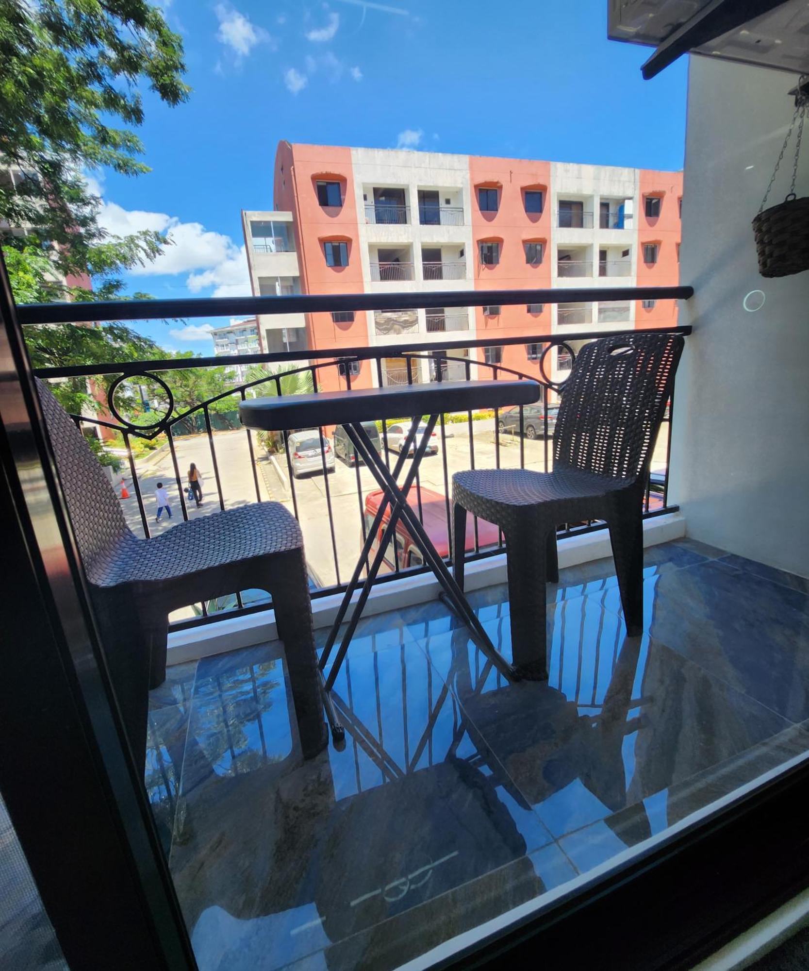Condo Azur Suites B207 Near Airport, Netflix, Stylish, Cozy With Swimming Pool Lapu-Lapu City Exterior photo